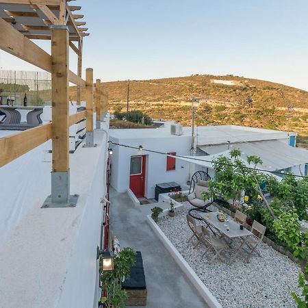 Milos Guesthouse Triovasalos Bagian luar foto