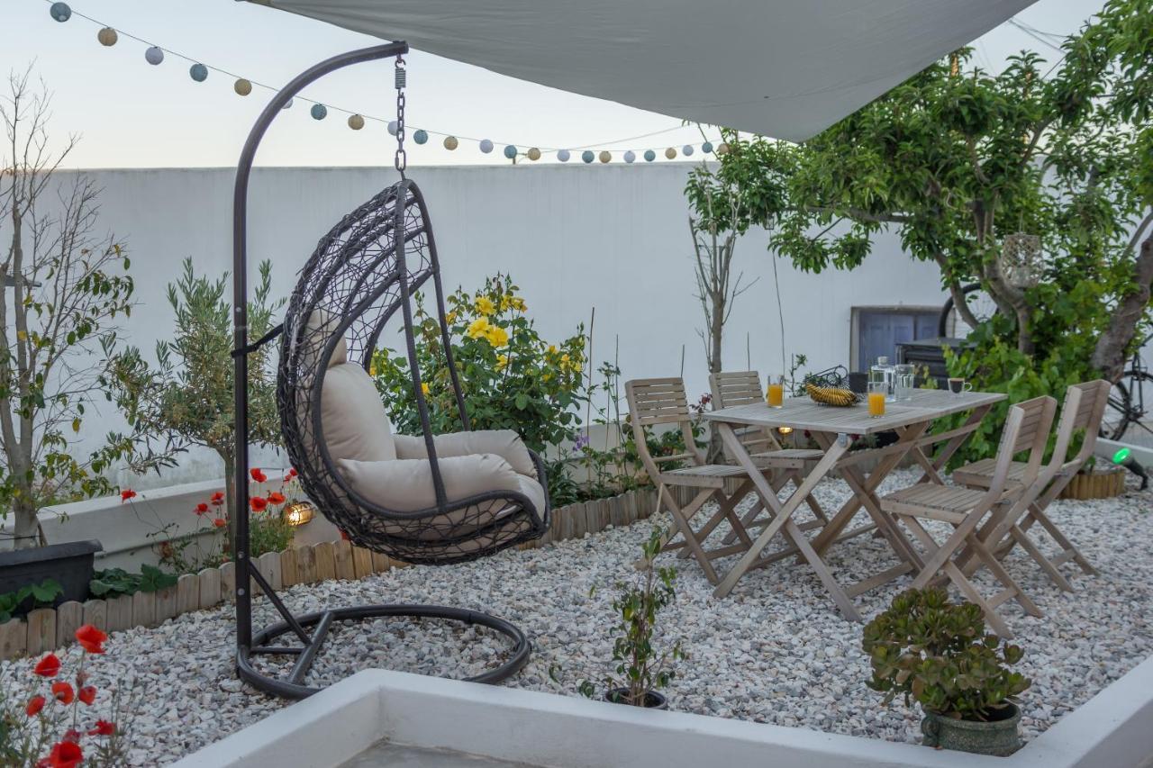 Milos Guesthouse Triovasalos Bagian luar foto