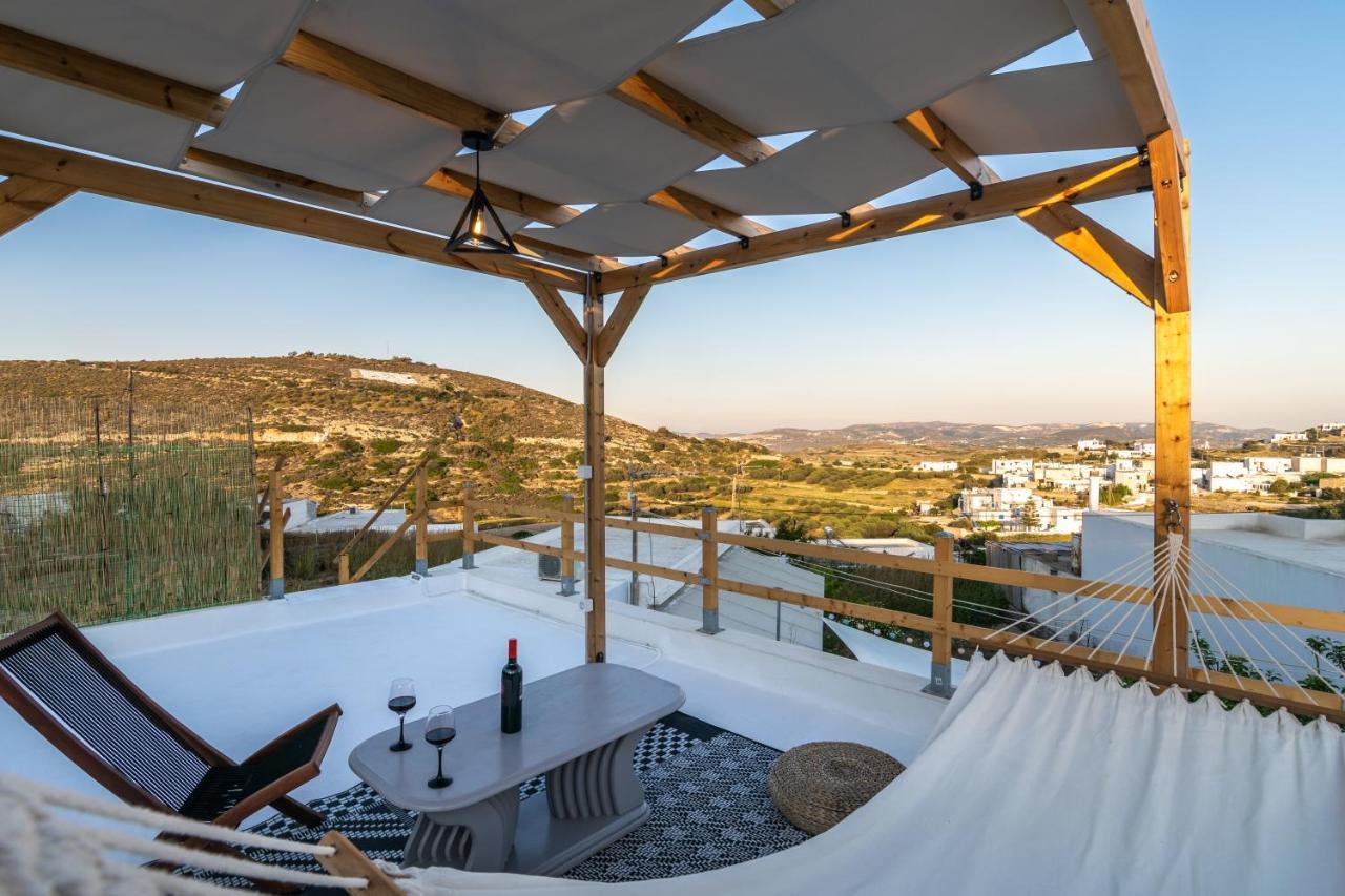 Milos Guesthouse Triovasalos Bagian luar foto